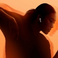 تصویر  هدفون داخل گوش بی سیم اپل مدل AirPods 4 ANC